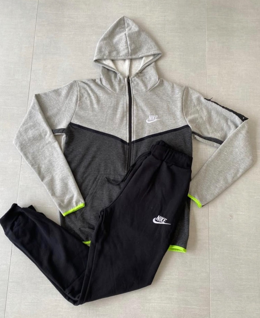 Chandal Nike Tech 3 Colores