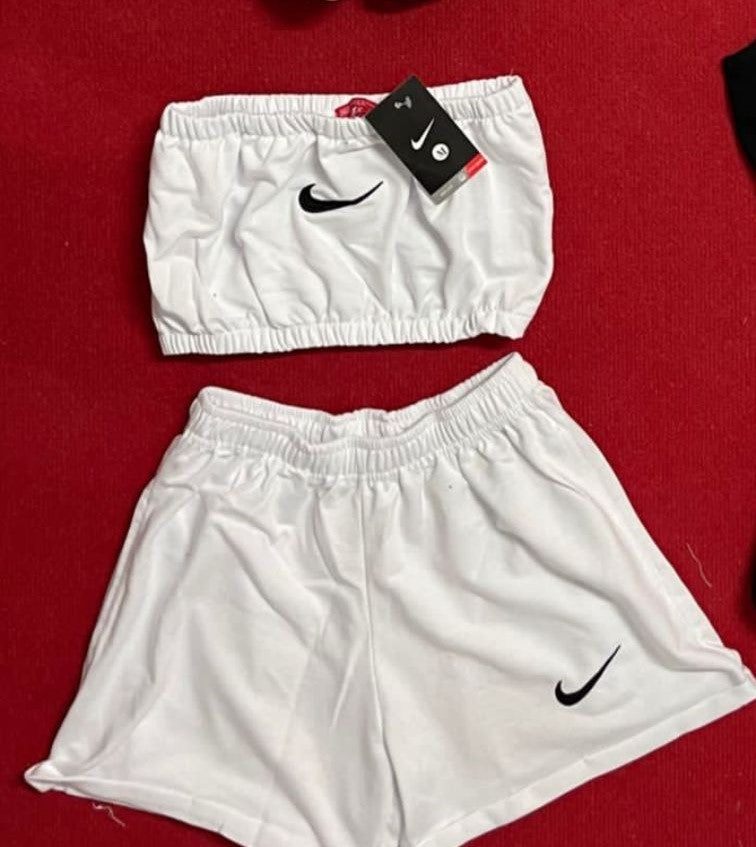 Chandal Nike Corto Mujer