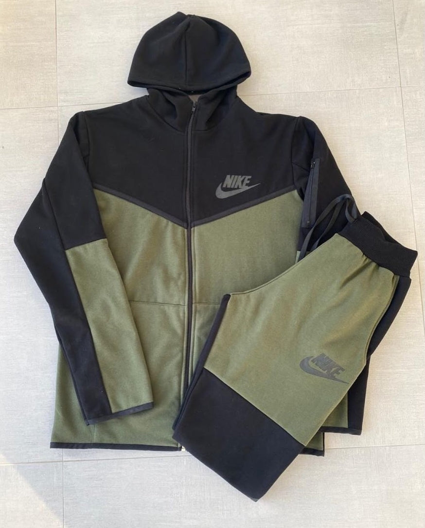 Chandal Nike Tech Negro Premium