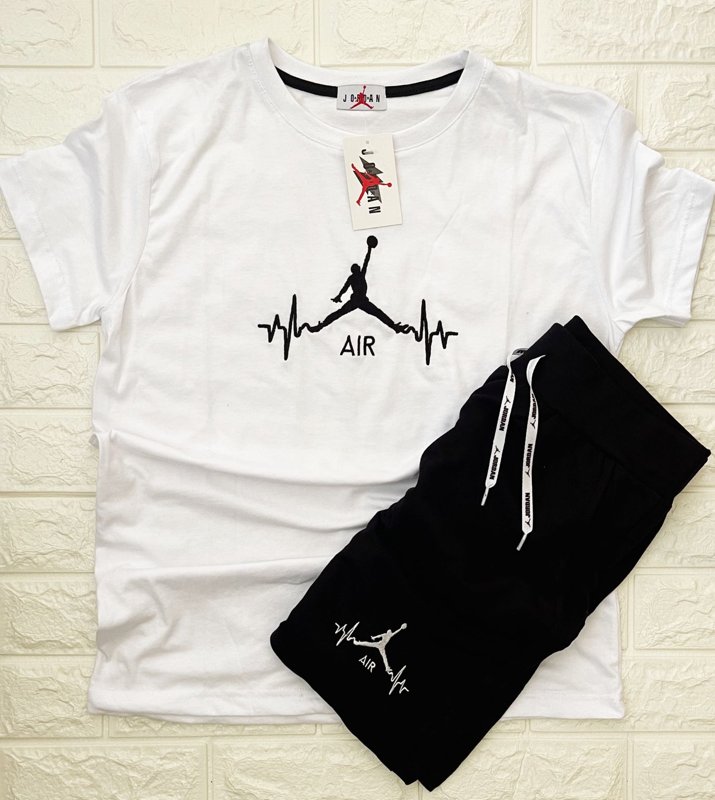 Chandal Jordan Bordado Blanco
