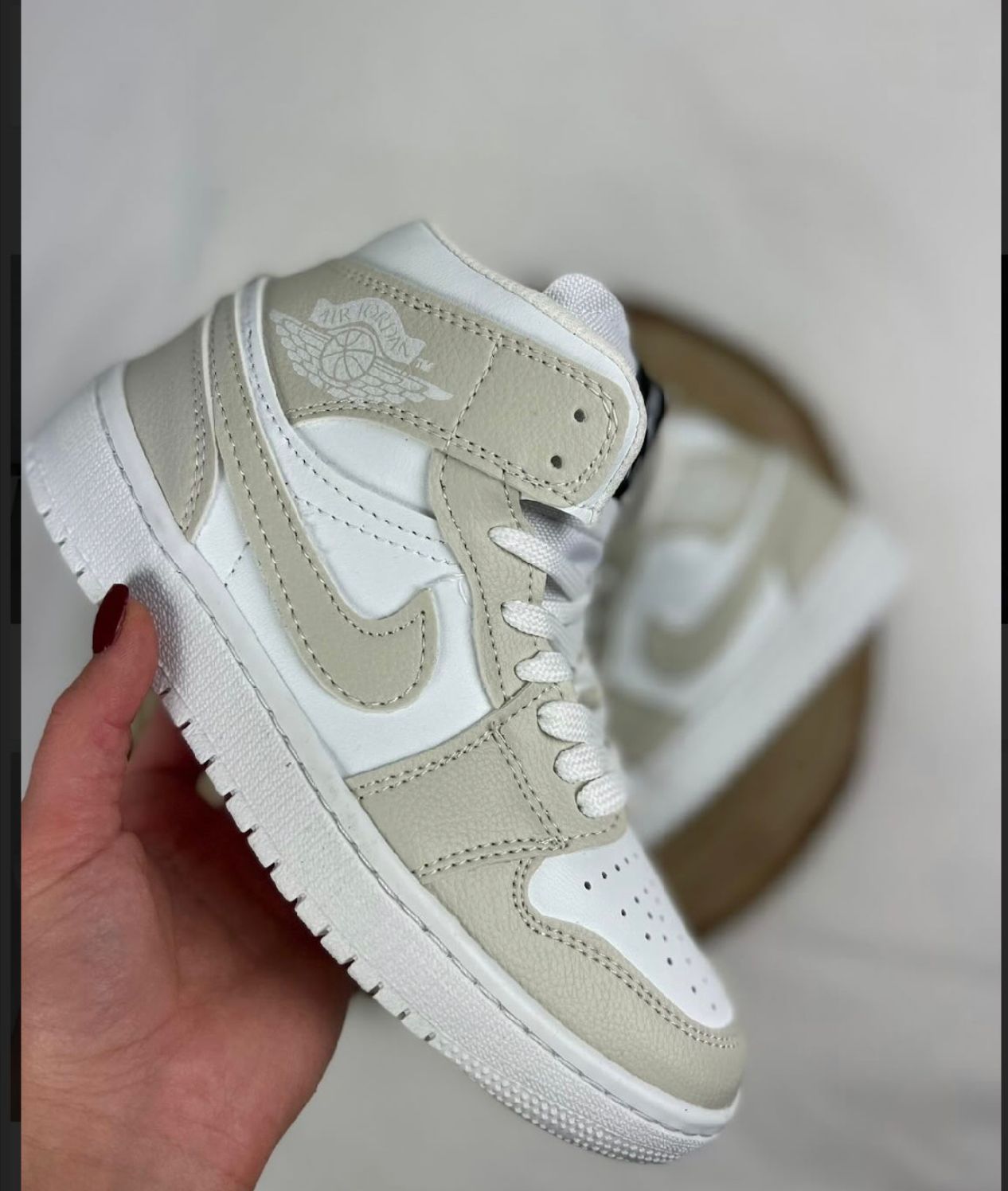 NIKE AIR JORDAN MID Camelo