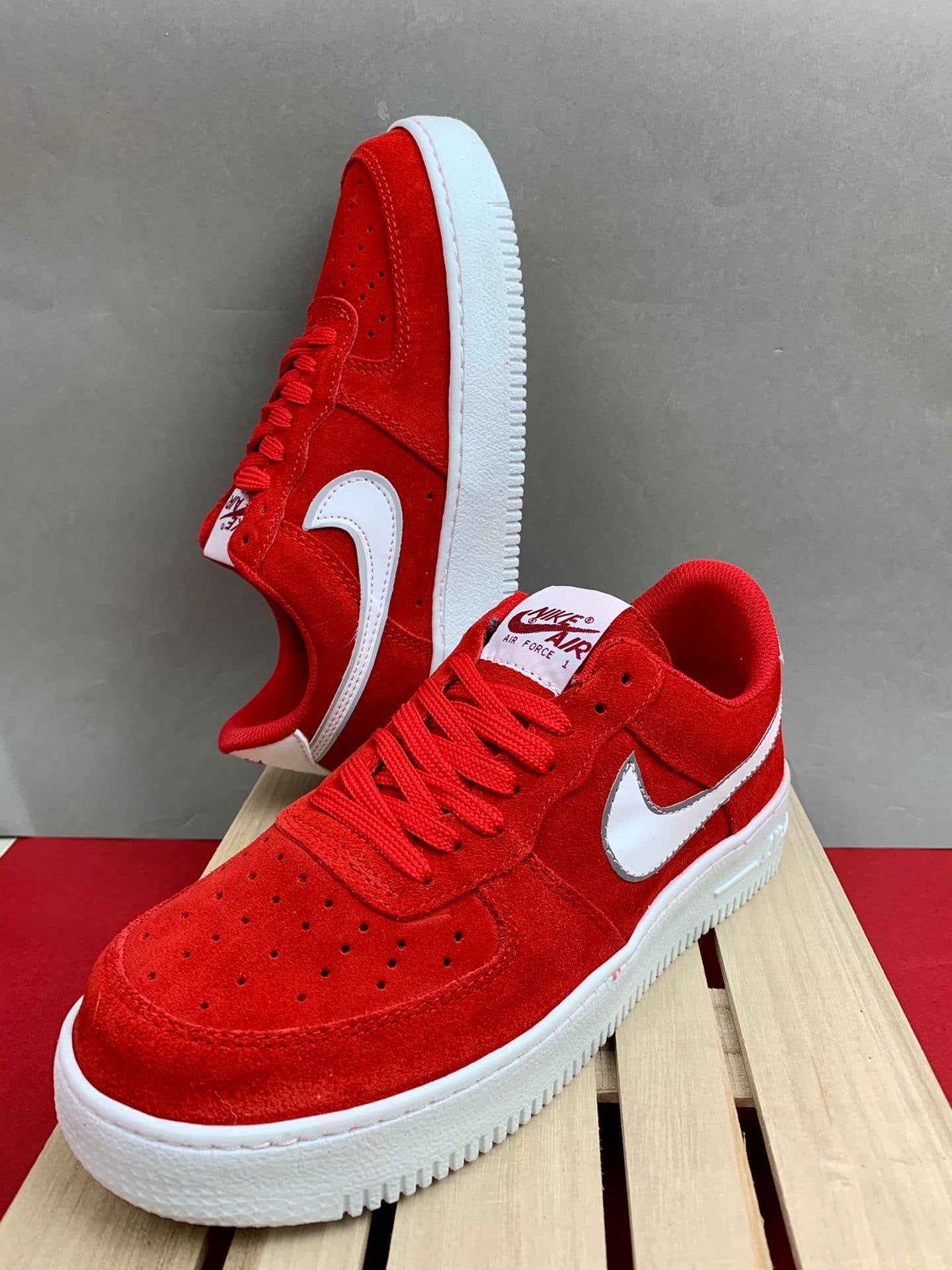 Nike Air Force 1 Red Edition New