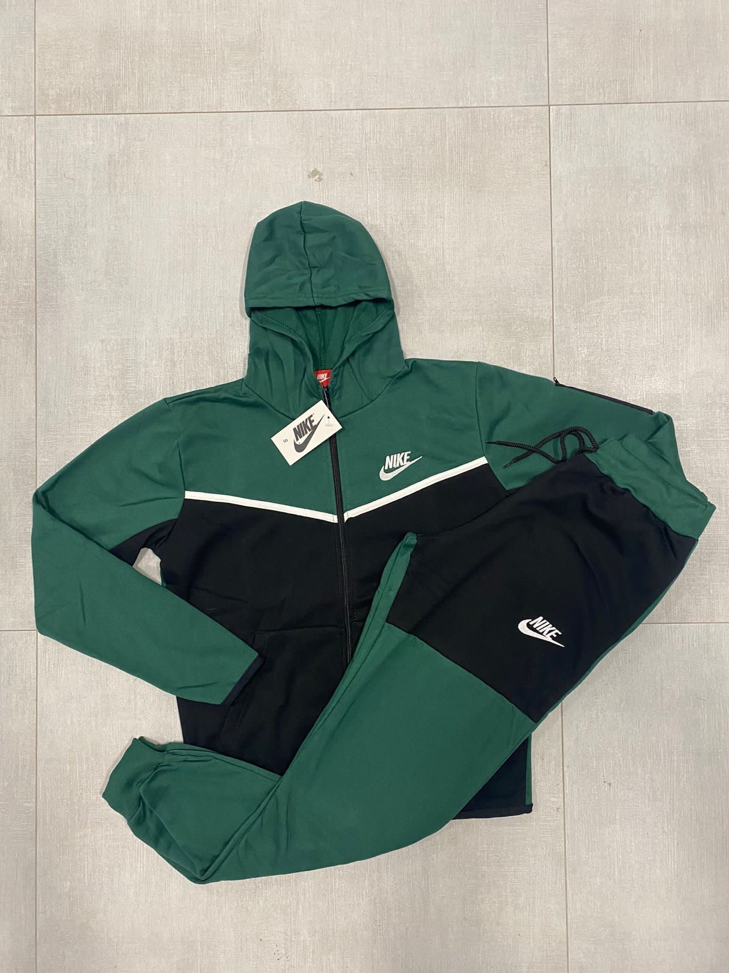 Nike Tech Green