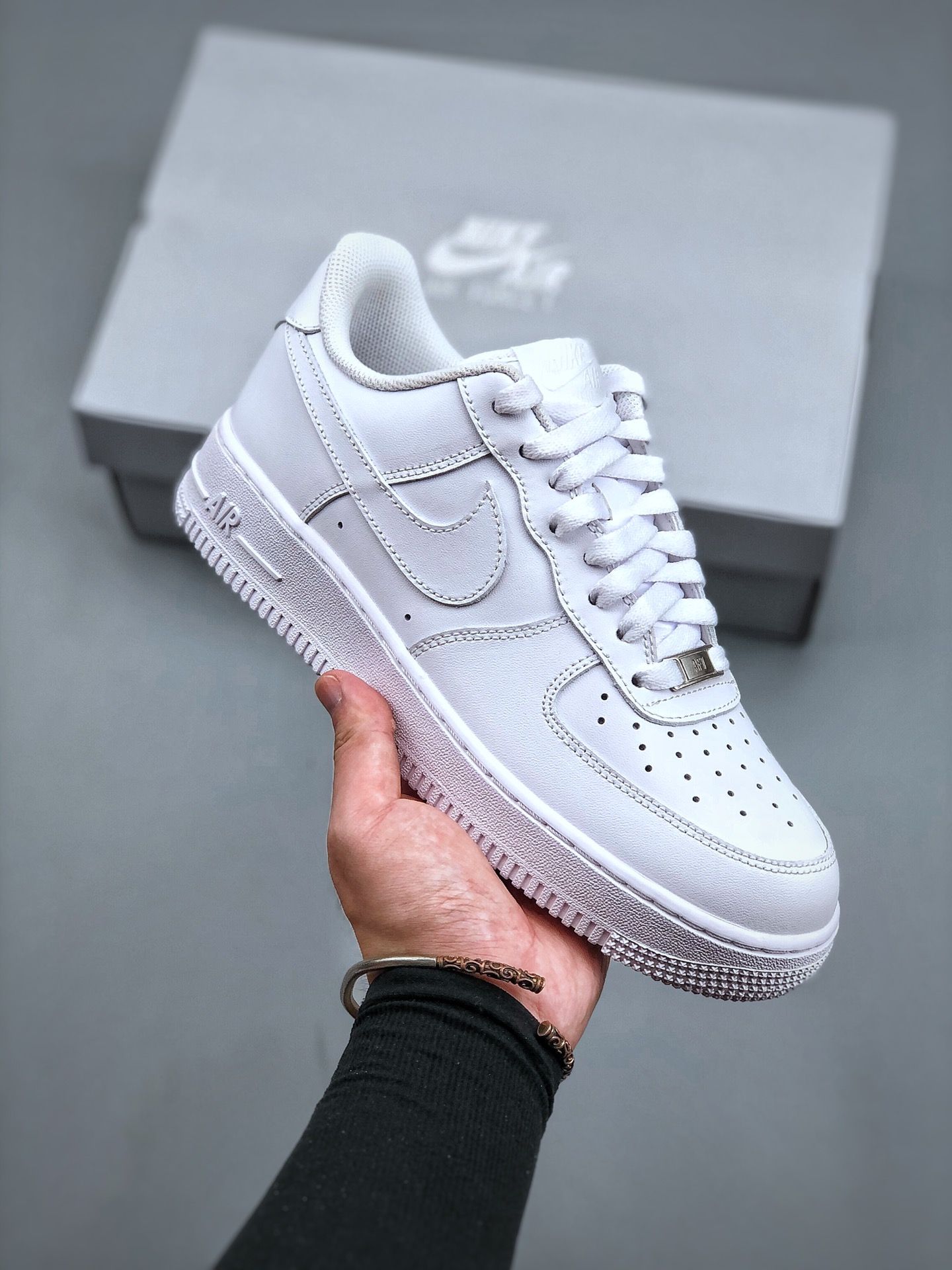 Pack Ahorro Nike Tech Gris + Air Force blancas