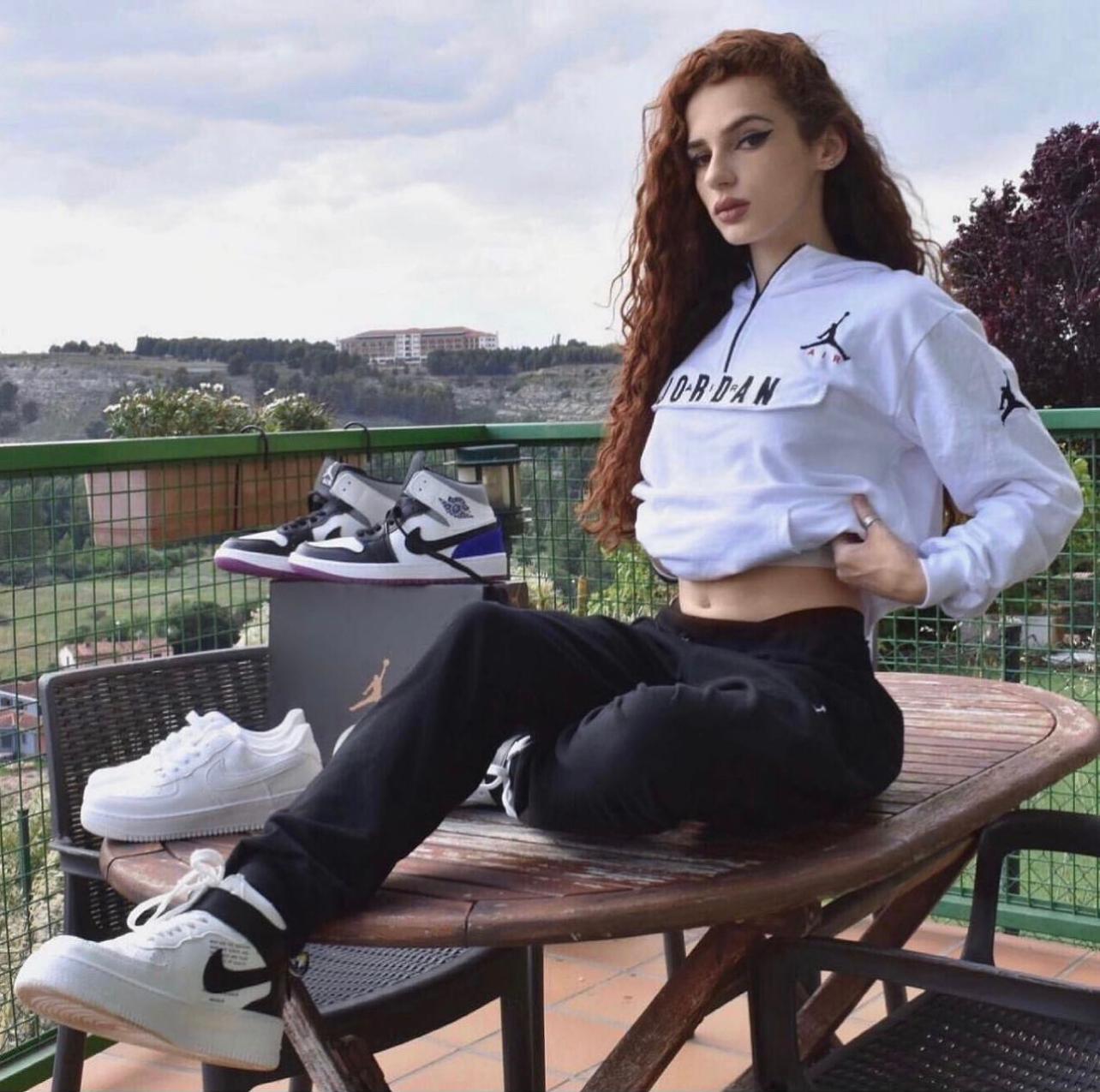 PACK AHORRO Nike Air Force 1 Mid Utility + Chandal Jordan 2022