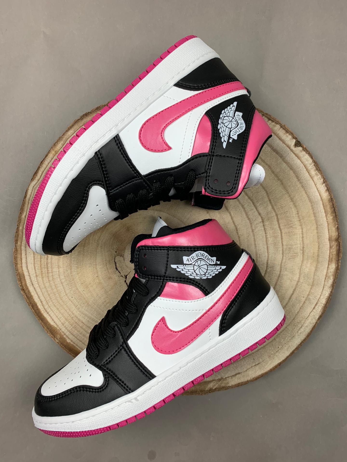 NIKE AIR JORDAN 1 ROSAS BLANCAS