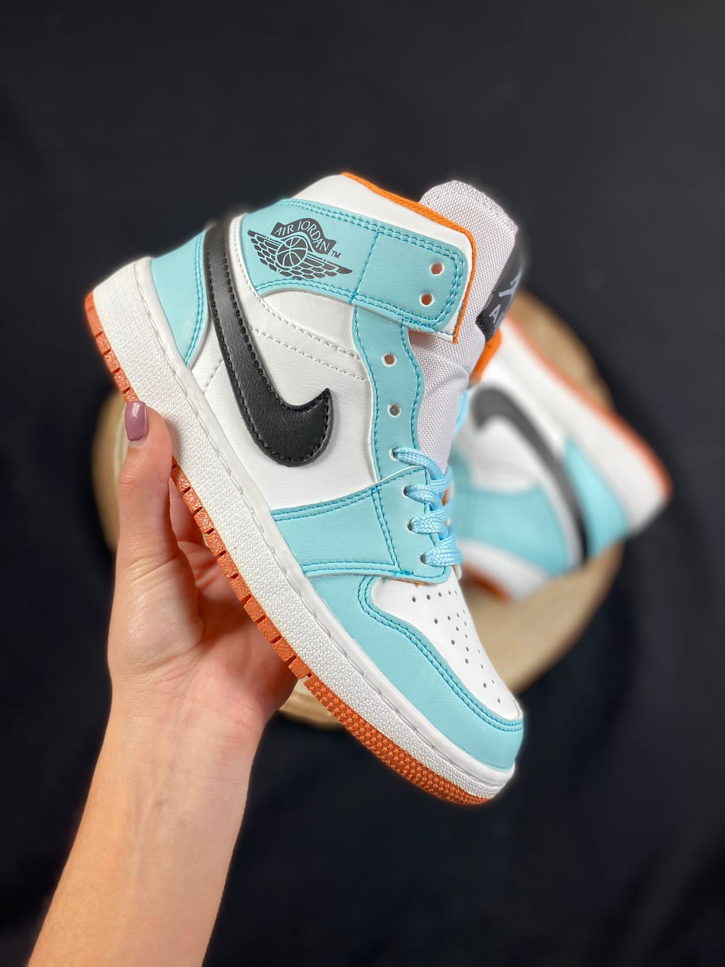 NIKE AIR JORDAN 1 AZUL Y BLANCAS