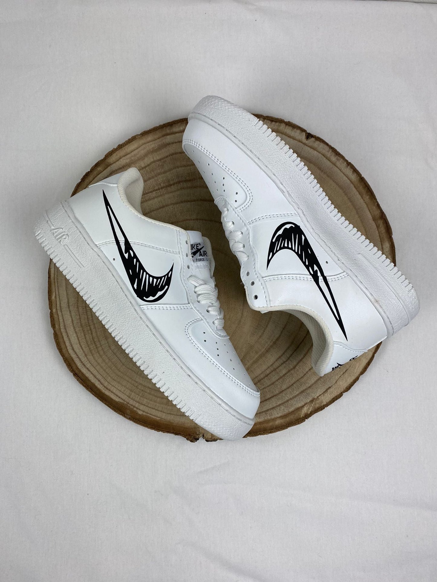 Nike Airforce Logo negro dibujo