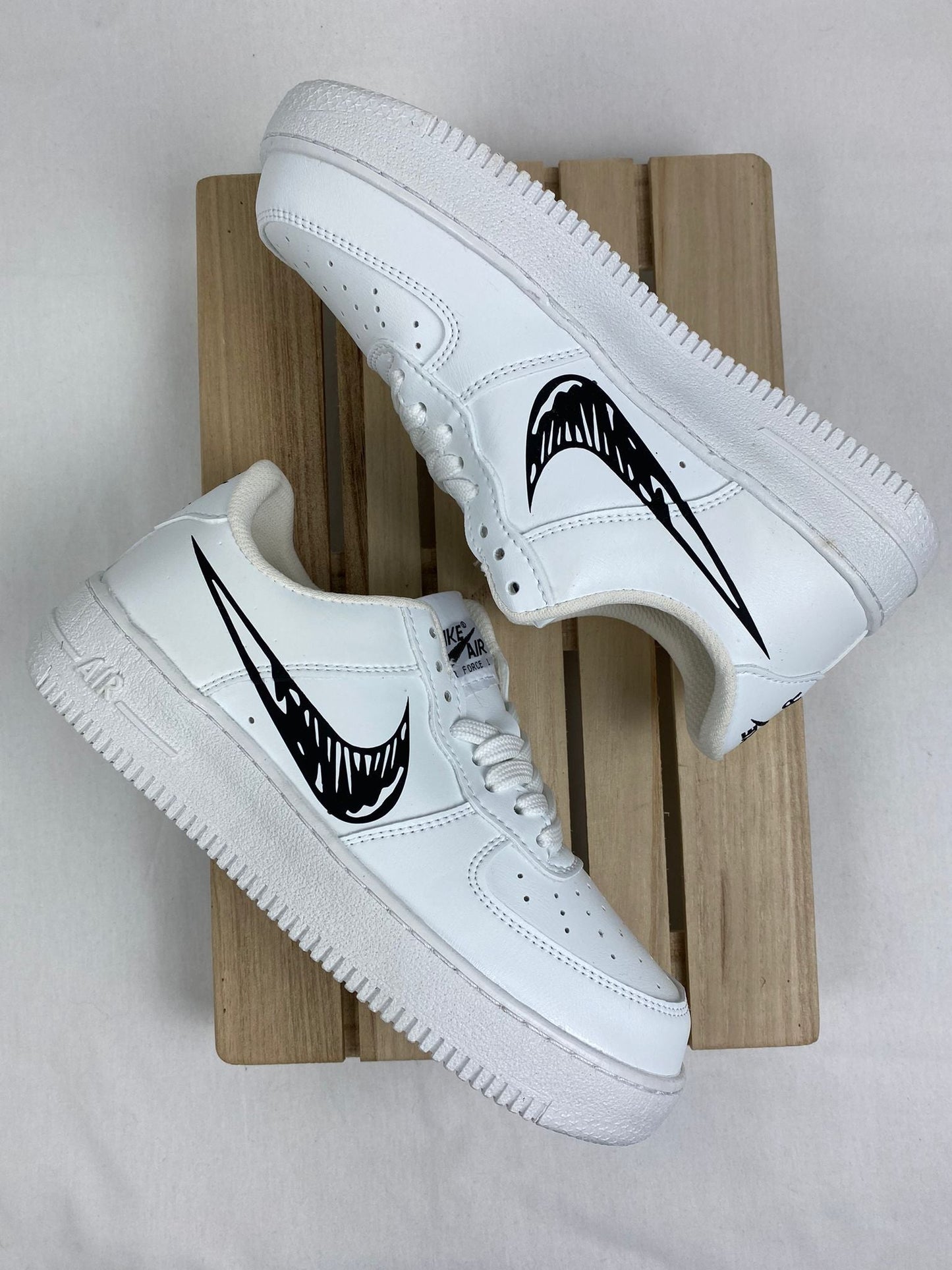 Nike Airforce Logo negro dibujo