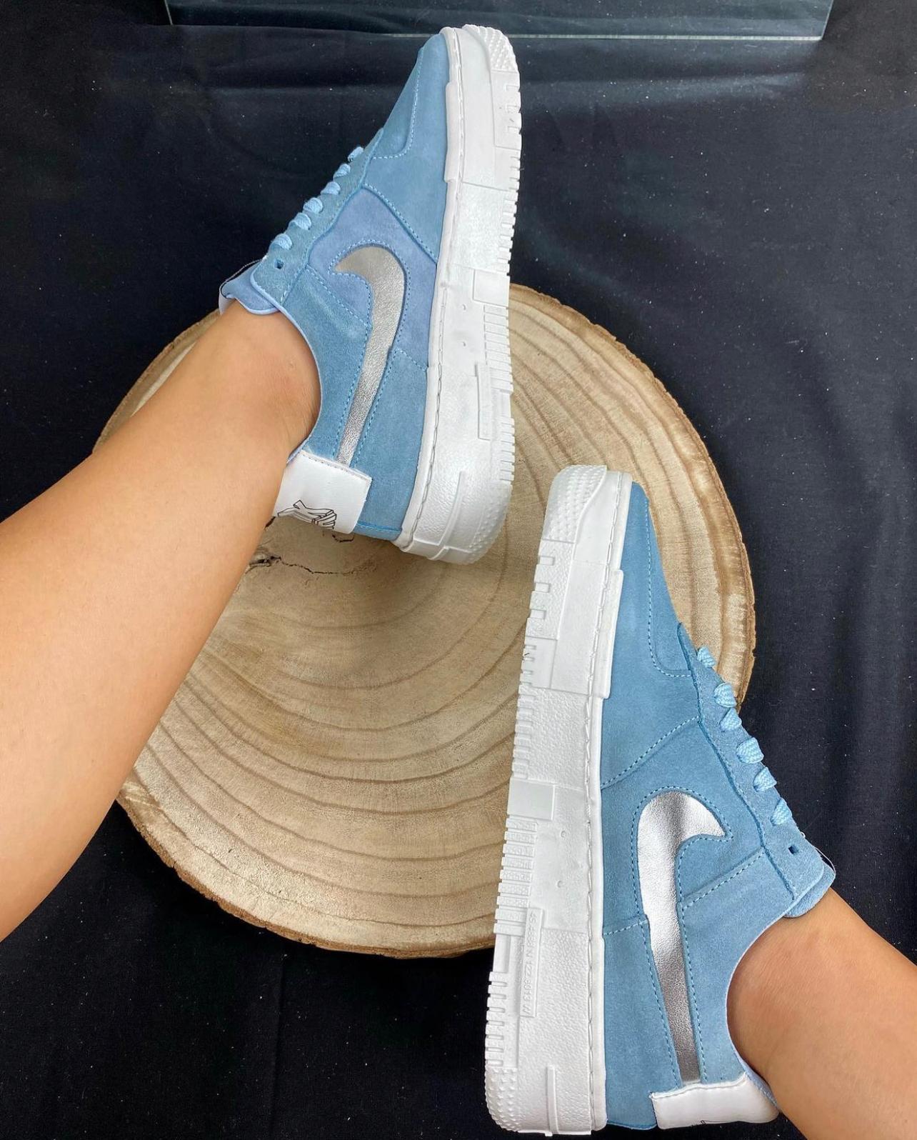 𝒫𝐼𝒳𝐸𝐿 AZUL