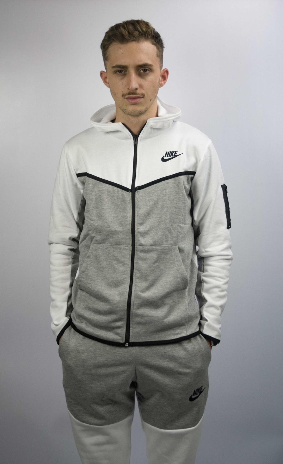 Nike Tech blanco y gris
