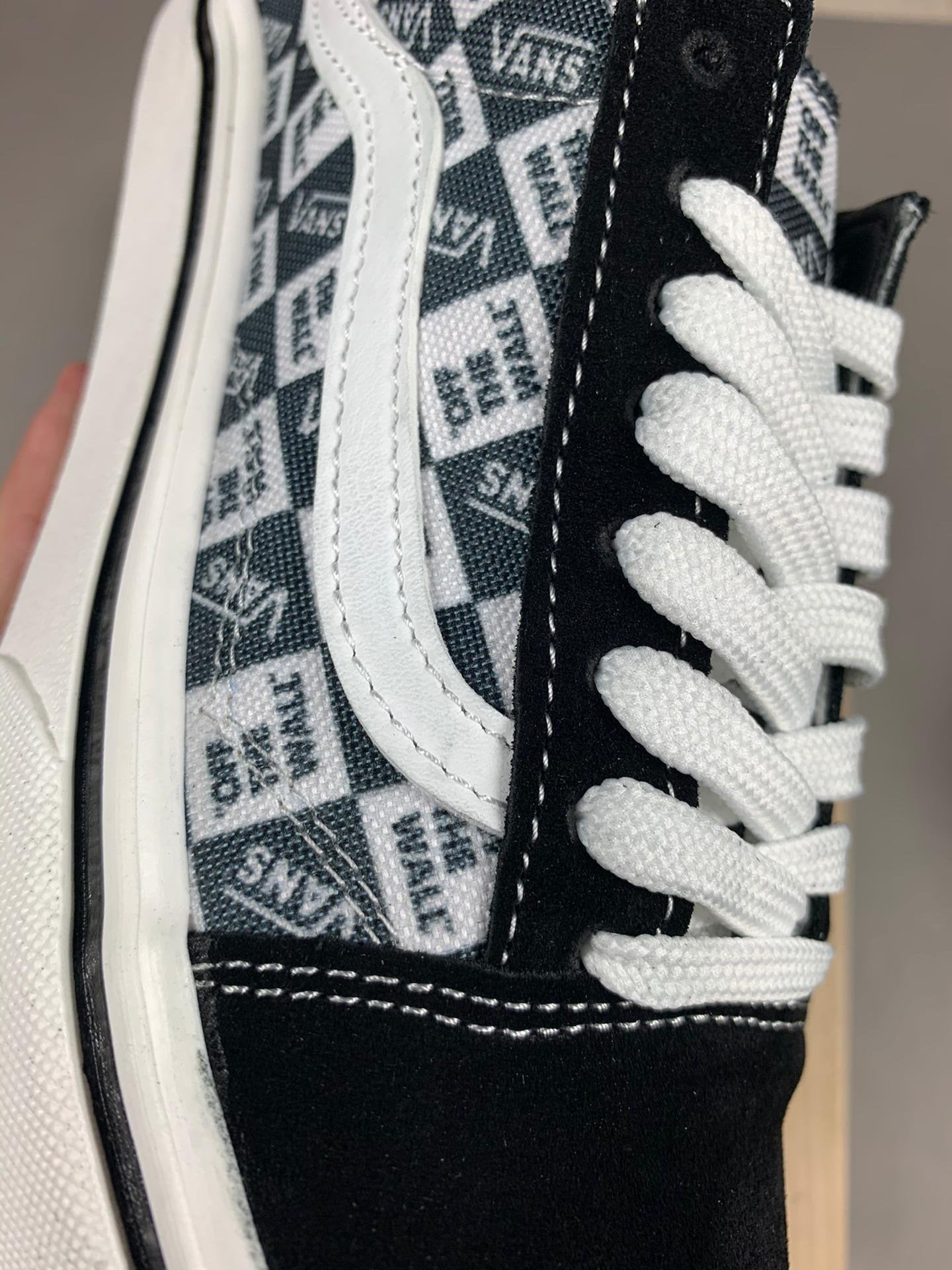 VANS off The Wall Special Edition