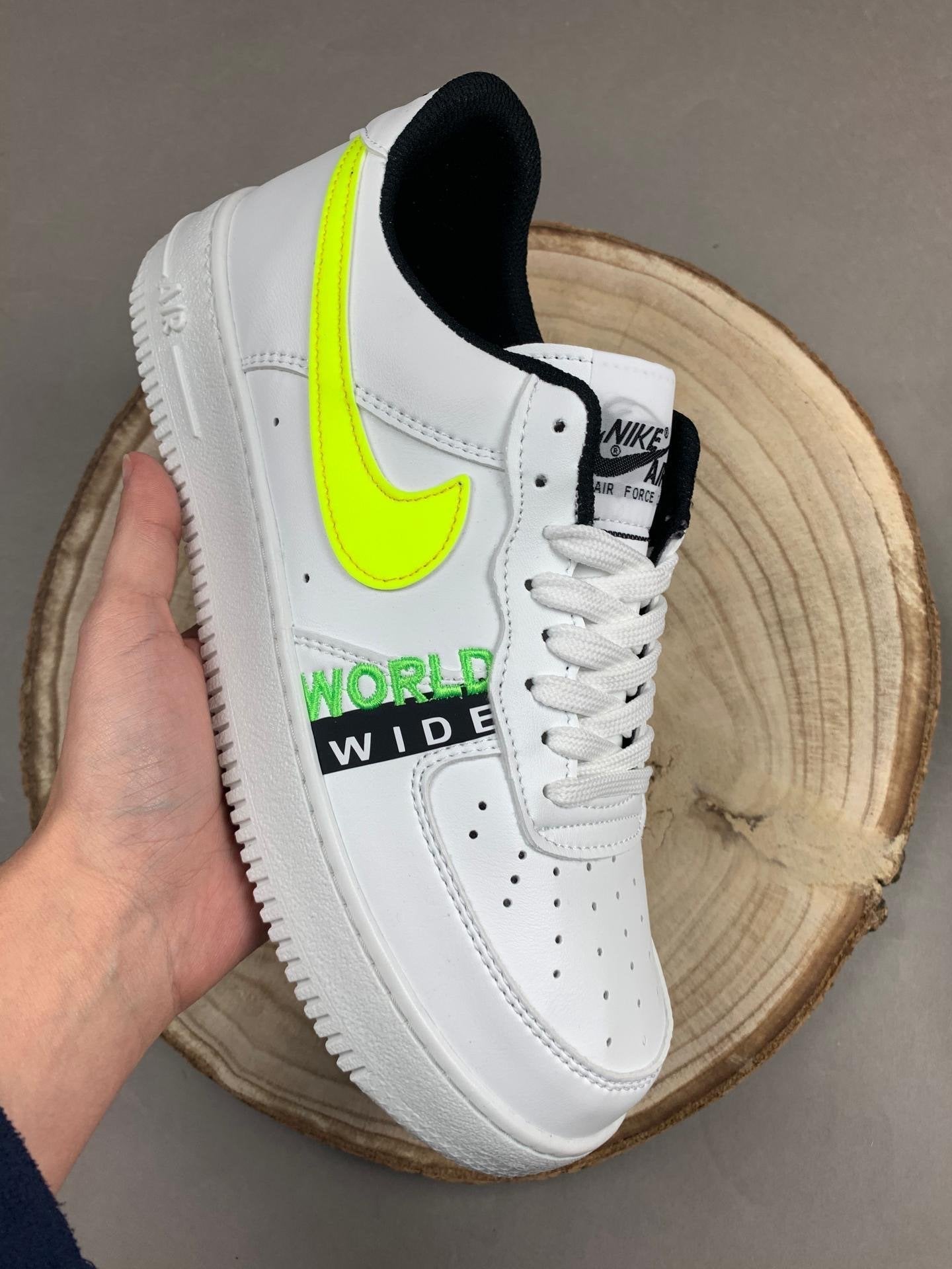 Nike Air Force 1 WORLD WIDE