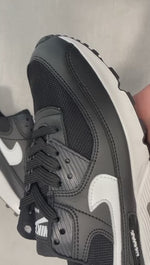Nike Air Max 90 Negra y Blanca