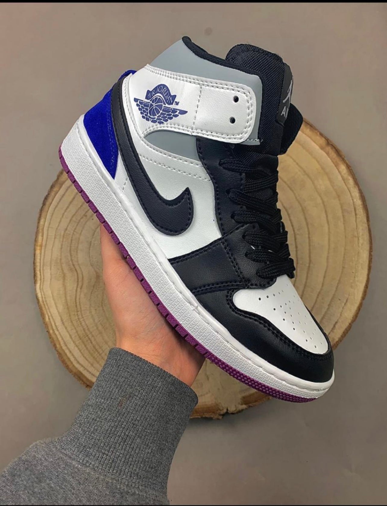 NIKE AIR JORDAN 1 Special