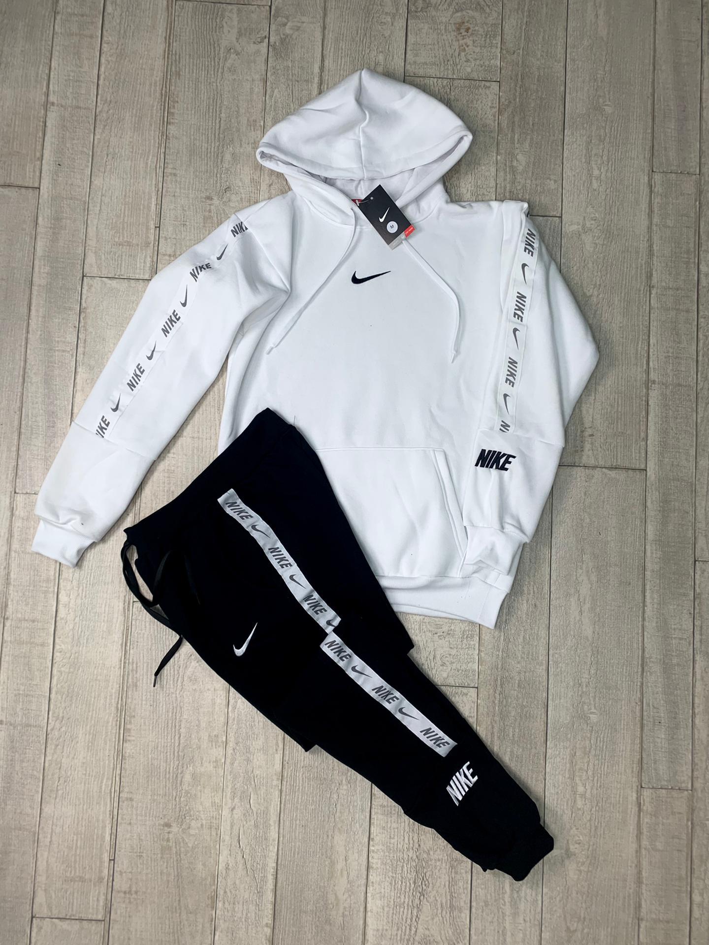 Chandal Nike 2021