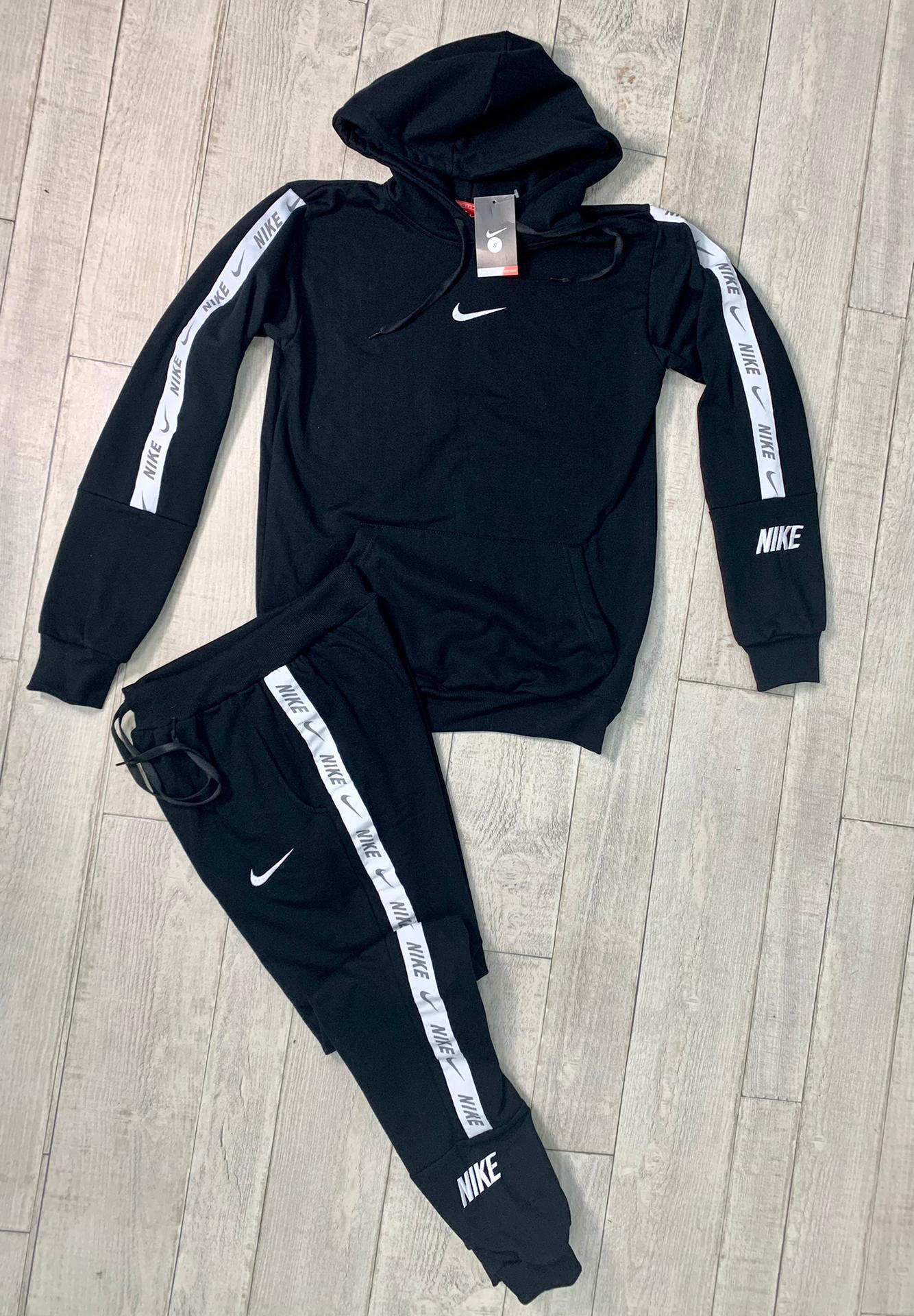 Chandal Nike 2021